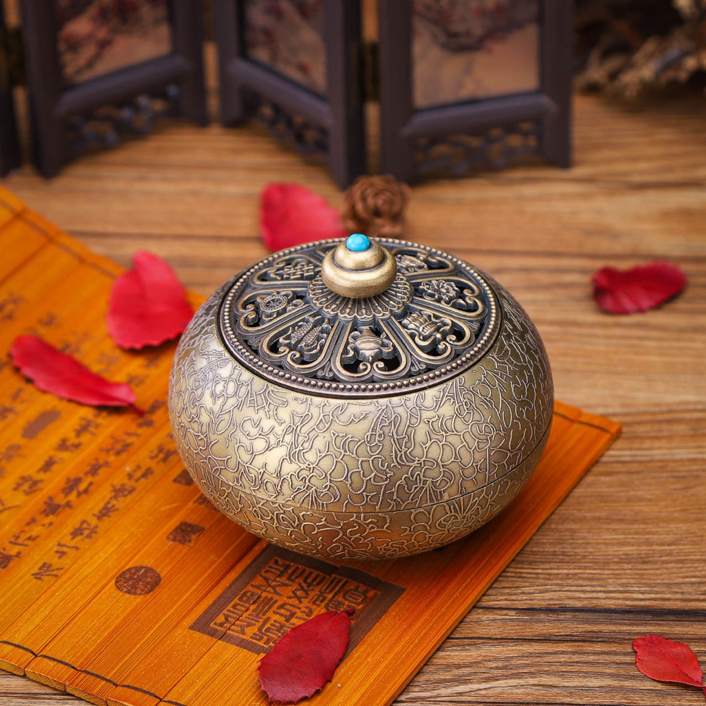 Tibetan Lotus Incense + Plato Santo Holder