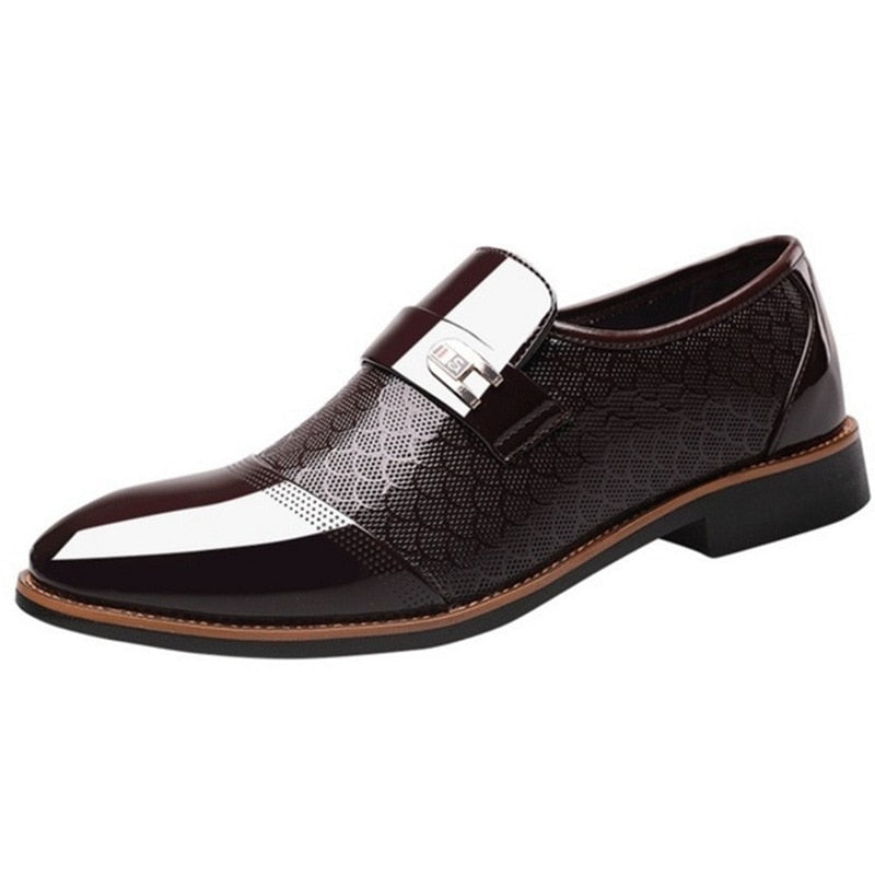 Men shoes Leather Embossing Classic Fashion Luxury men shoes Wear-resistant Non slip Mans footwear Anti-slip Black shoes