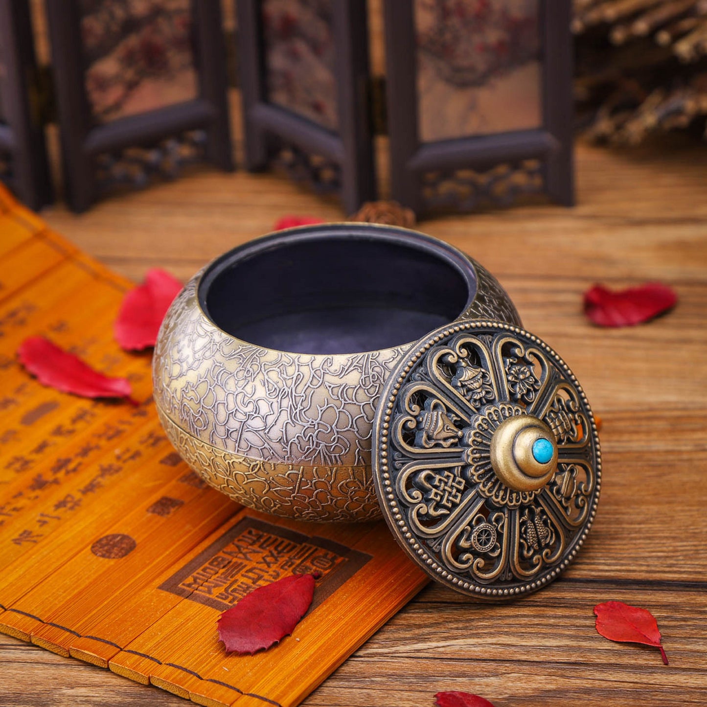 Tibetan Lotus Incense + Plato Santo Holder
